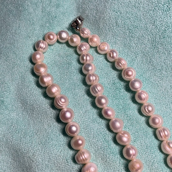 VINTAGE White Freshwater Pearls 33” Long Strand Necklace Jewelry Classic Prepy - Picture 4 of 10